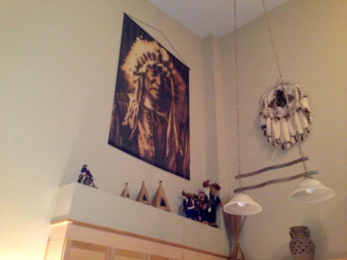 Apartment 406, Indigenous Artefacts Canmore Exterior photo